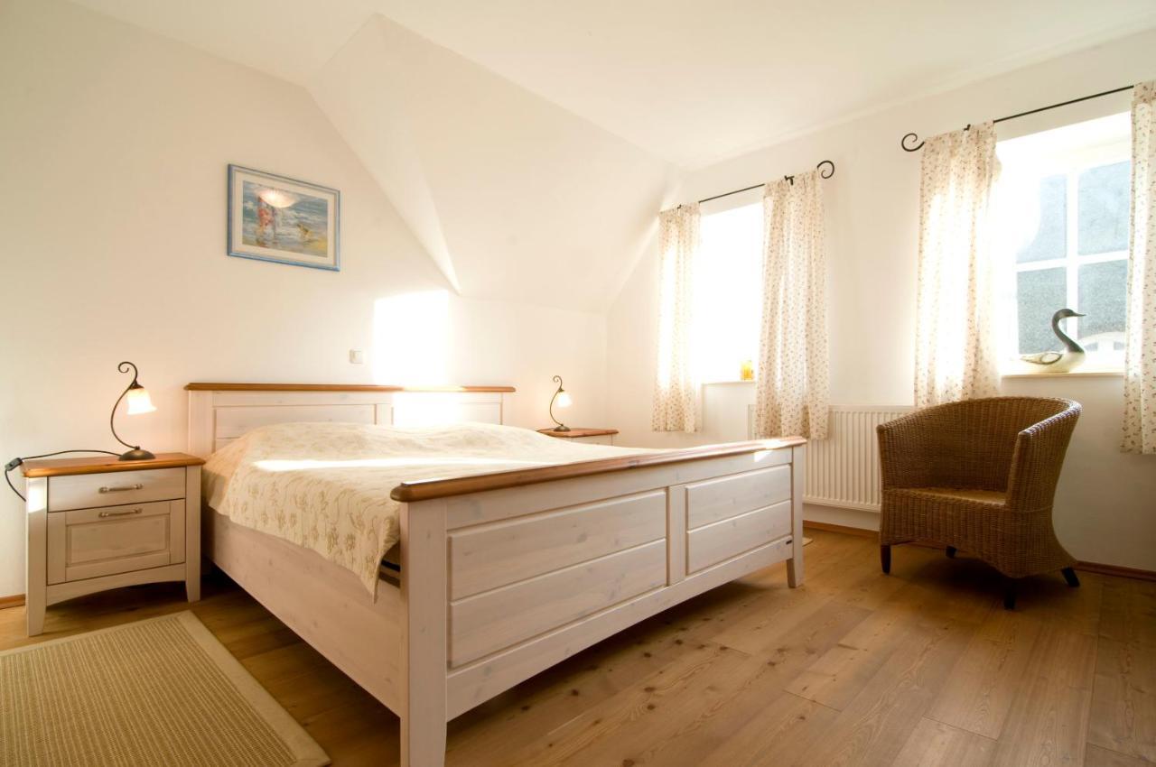 Ferienhaus Zander Mit Sauna Born Exterior photo